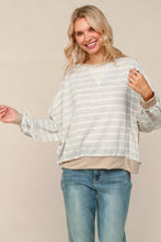 Load image into Gallery viewer, Grey Crew Neck Loose Fit Pullover Knit Top
