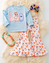 Load image into Gallery viewer, Girls Boo Top and Floral Bottoms
