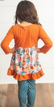 Load image into Gallery viewer, Girls Pumpkin Top and Bottoms
