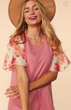 Load image into Gallery viewer, Mauve and Floral Chiffon Flutter Sleeve Top
